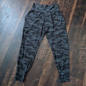 Athleta Salutation Camo Jogger